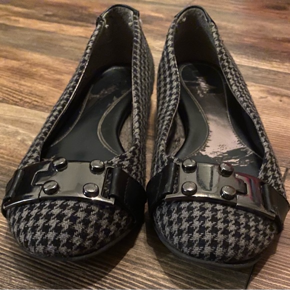 Solos Flats Size 9 - Picture 2 of 8